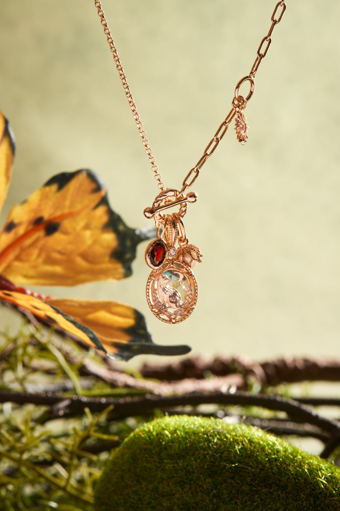 Clear Quartz Gold Pendant - Cheshire Cat