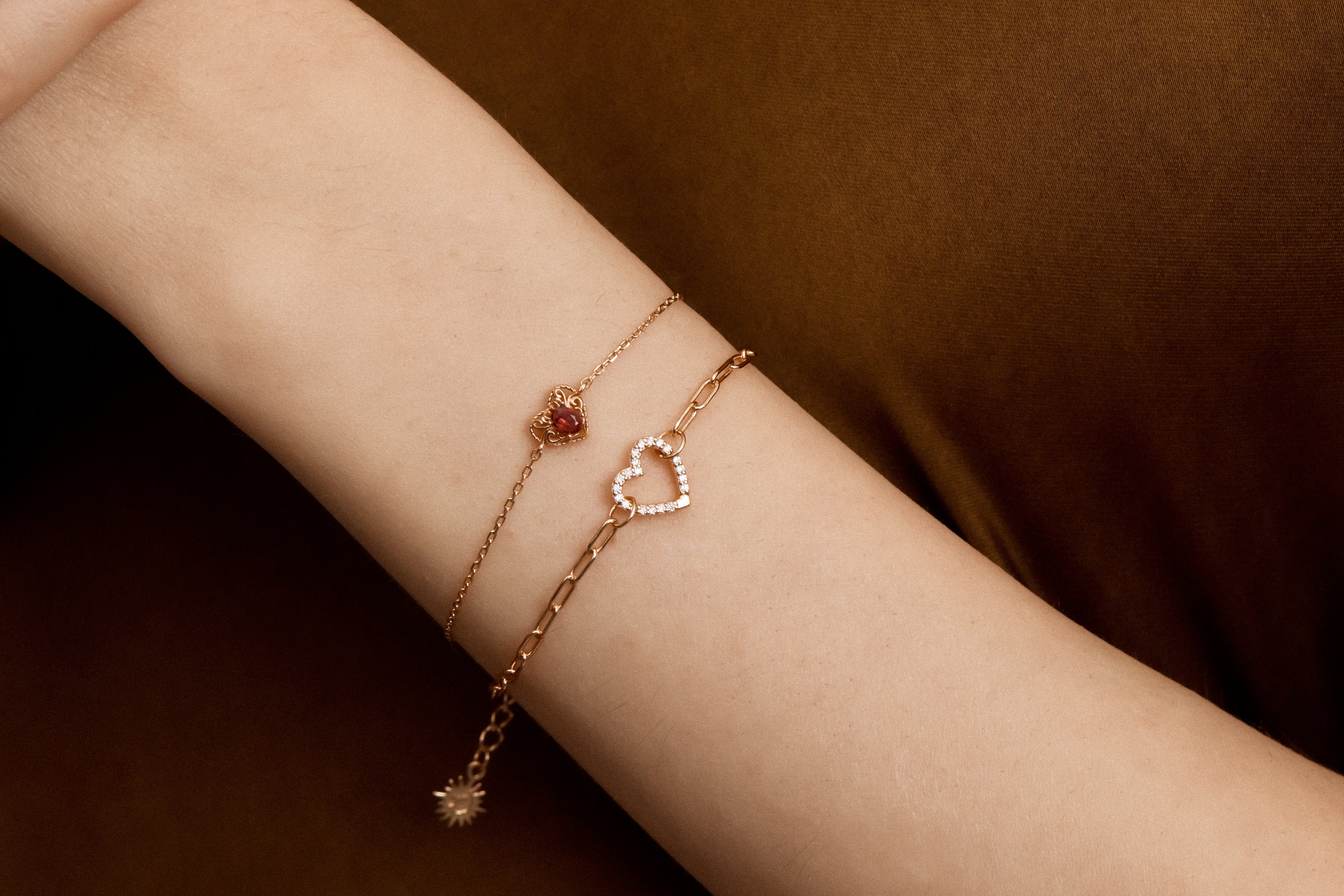Garnet Gold Heart	Bracelet - Majesty