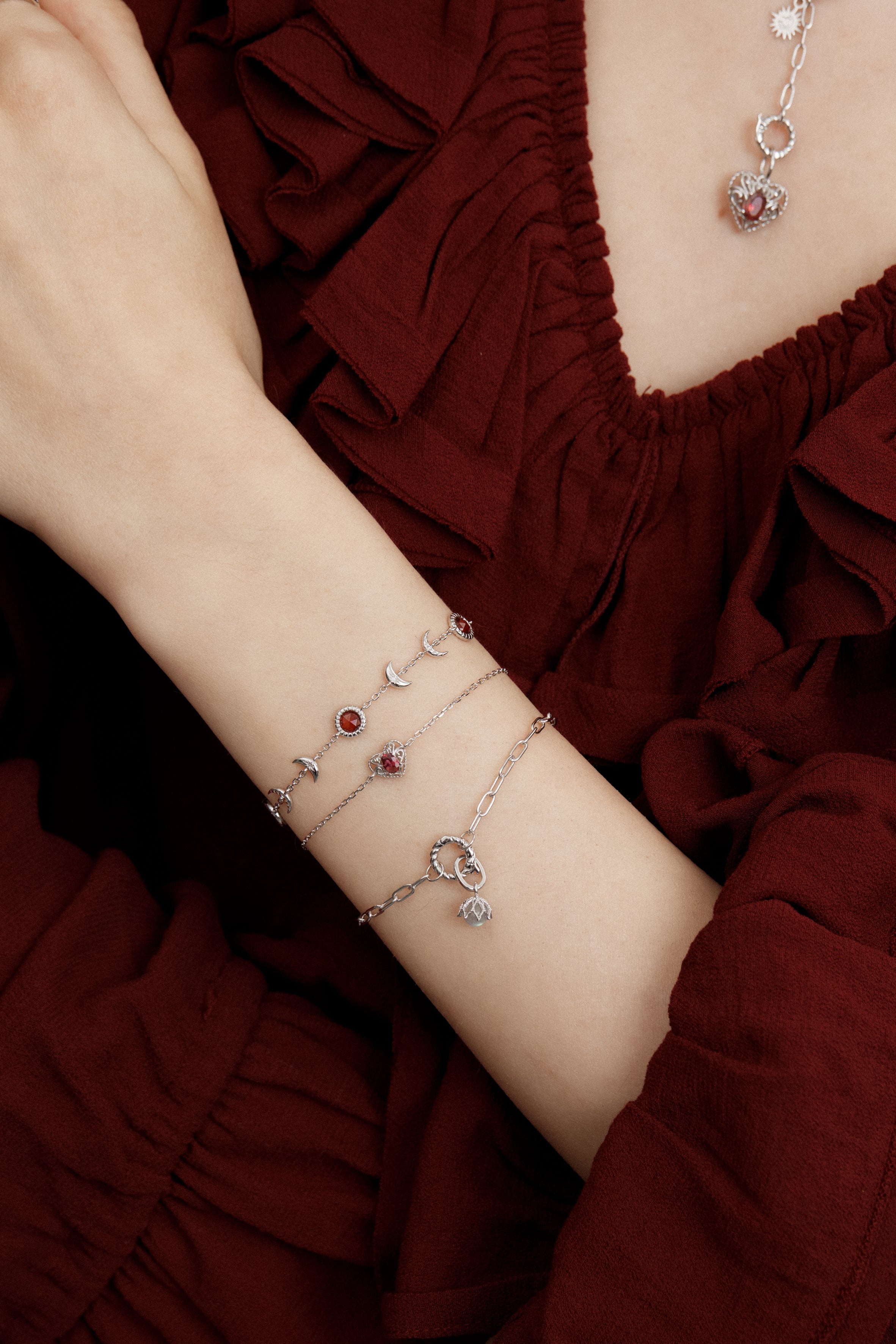 Garnet Silver Moon Phases Bracelet - Luna
